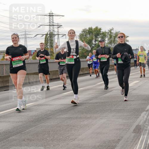 03.10.2025 - Köhlbrandbrückenlauf Michael Burmester http://msf.ph/oto/9162726 03.10.2025 16:07:22 Position 3 8050, 8155 meine-sportfotos.de