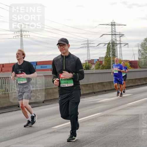 03.10.2025 - Köhlbrandbrückenlauf Michael Burmester http://msf.ph/oto/9162736 03.10.2025 16:07:25 Position 3 7760, 7915 meine-sportfotos.de