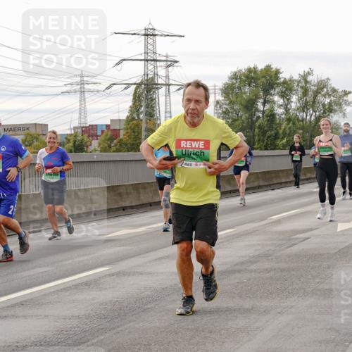 03.10.2025 - Köhlbrandbrückenlauf Michael Burmester http://msf.ph/oto/9162743 03.10.2025 16:07:28 Position 3 111, 9297 meine-sportfotos.de