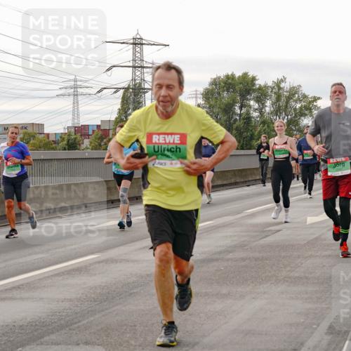 03.10.2025 - Köhlbrandbrückenlauf Michael Burmester http://msf.ph/oto/9162745 03.10.2025 16:07:28 Position 3 8567 meine-sportfotos.de