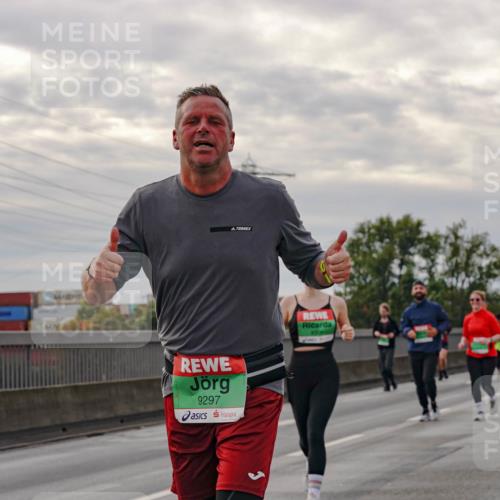 03.10.2025 - Köhlbrandbrückenlauf Michael Burmester http://msf.ph/oto/9162754 03.10.2025 16:07:31 Position 3 9297 meine-sportfotos.de