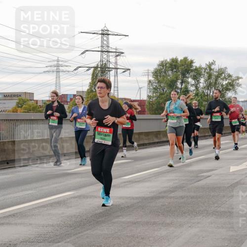 03.10.2025 - Köhlbrandbrückenlauf Michael Burmester http://msf.ph/oto/9162776 03.10.2025 16:07:36 Position 3 9631 meine-sportfotos.de