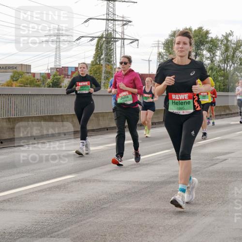 03.10.2025 - Köhlbrandbrückenlauf Michael Burmester http://msf.ph/oto/9162810 03.10.2025 16:07:47 Position 3 7, 7536, 8595 meine-sportfotos.de