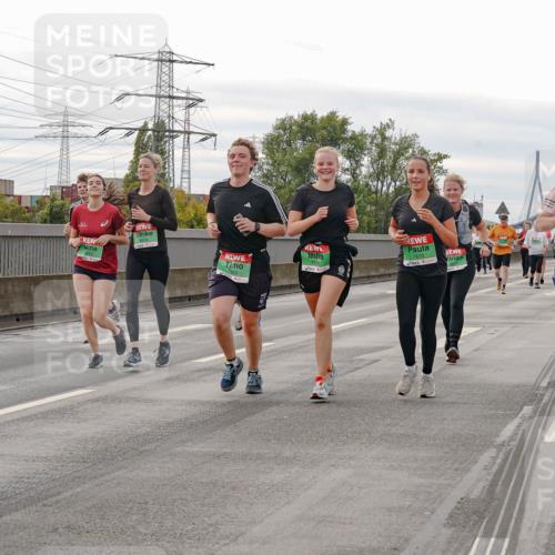 03.10.2025 - Köhlbrandbrückenlauf Michael Burmester http://msf.ph/oto/9162864 03.10.2025 16:08:04 Position 3 8571, 7829, 9517 meine-sportfotos.de