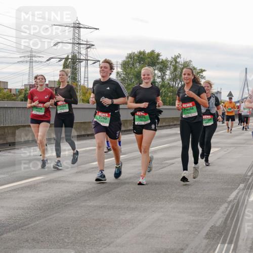 03.10.2025 - Köhlbrandbrückenlauf Michael Burmester http://msf.ph/oto/9162865 03.10.2025 16:08:05 Position 3 9414, 2829, 7876, 8571, 9517 meine-sportfotos.de
