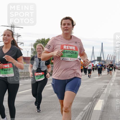 03.10.2025 - Köhlbrandbrückenlauf Michael Burmester http://msf.ph/oto/9162875 03.10.2025 16:08:07 Position 3 7670, 8571, 9517 meine-sportfotos.de