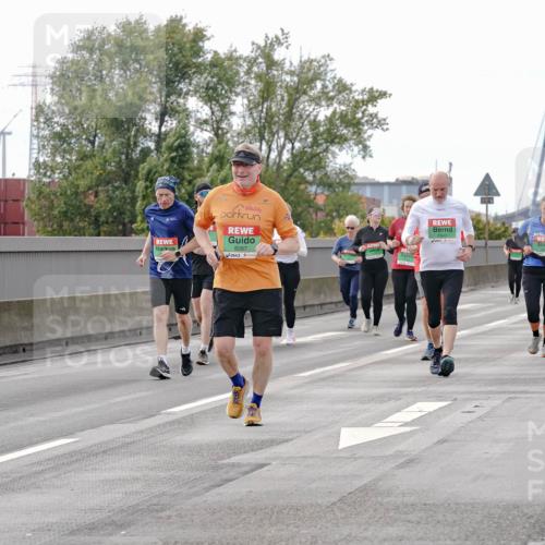 03.10.2025 - Köhlbrandbrückenlauf Michael Burmester http://msf.ph/oto/9162887 03.10.2025 16:08:11 Position 3 8287 meine-sportfotos.de