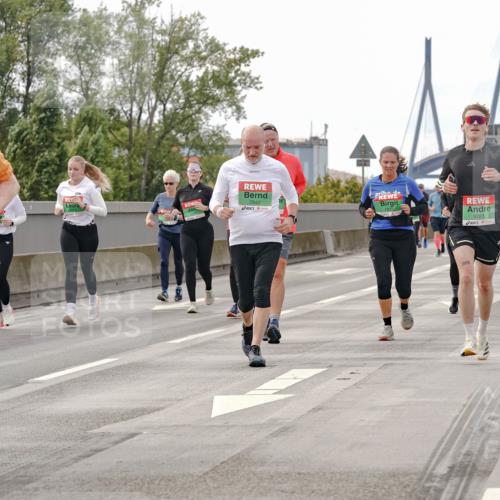 03.10.2025 - Köhlbrandbrückenlauf Michael Burmester http://msf.ph/oto/9162890 03.10.2025 16:08:13 Position 3 8287, 7940, 1998, 9283 meine-sportfotos.de