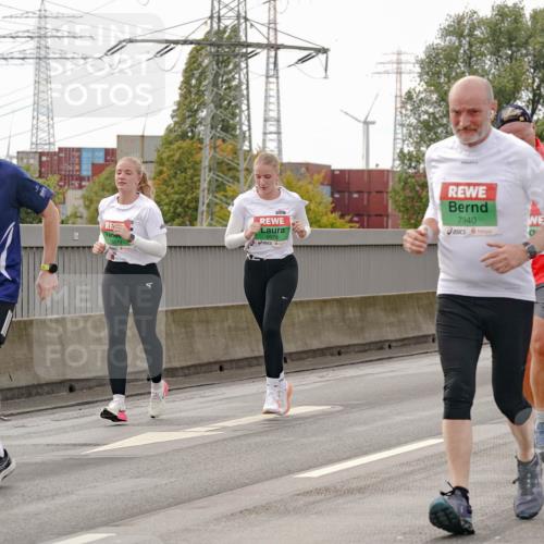 03.10.2025 - Köhlbrandbrückenlauf Michael Burmester http://msf.ph/oto/9162903 03.10.2025 16:08:17 Position 3 7462, 9078, 7940, 0, 9283 meine-sportfotos.de