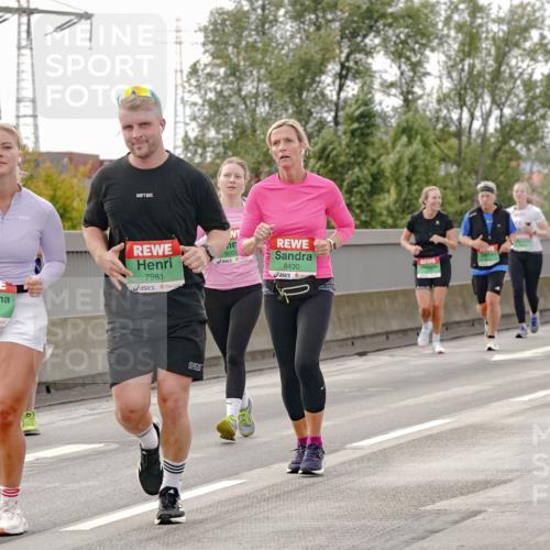 03.10.2025 - Köhlbrandbrückenlauf Michael Burmester http://msf.ph/oto/9162967 03.10.2025 16:08:41 Position 3 7980, 7981, 8000, 8430 meine-sportfotos.de