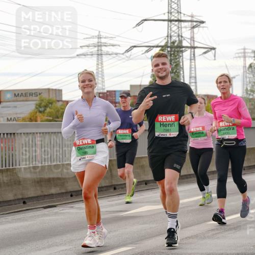 03.10.2025 - Köhlbrandbrückenlauf Michael Burmester http://msf.ph/oto/9162973 03.10.2025 16:08:43 Position 3 7980, 7981, 8001, 8430 meine-sportfotos.de