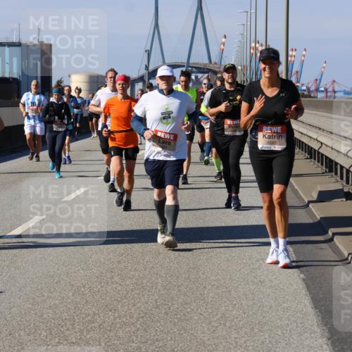 03.10.2025 - Köhlbrandbrückenlauf Strokosch-Dieckow http://msf.ph/oto/9162978 03.10.2025 12:59:56 Position 3 10, 4404, 4593 meine-sportfotos.de