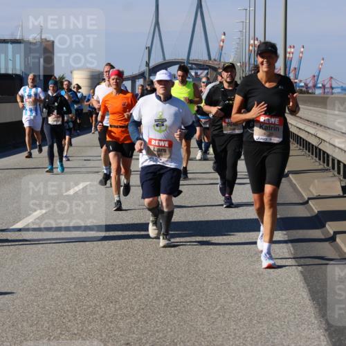 03.10.2025 - Köhlbrandbrückenlauf Strokosch-Dieckow http://msf.ph/oto/9162983 03.10.2025 12:59:56 Position 3 4606, 4593 meine-sportfotos.de