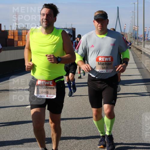 03.10.2025 - Köhlbrandbrückenlauf Strokosch-Dieckow http://msf.ph/oto/9163004 03.10.2025 13:00:03 Position 3 6445, 6301 meine-sportfotos.de
