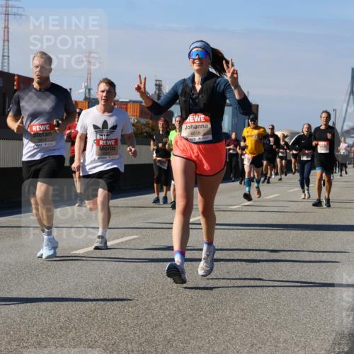 03.10.2025 - Köhlbrandbrückenlauf Strokosch-Dieckow http://msf.ph/oto/9163015 03.10.2025 13:00:15 Position 3  meine-sportfotos.de