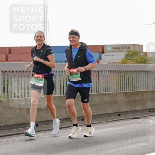 03.10.2025 - Köhlbrandbrückenlauf Michael Burmester http://msf.ph/oto/9163020 03.10.2025 16:08:52 Position 3 8917, 8914, 8819 meine-sportfotos.de