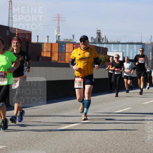 03.10.2025 - Köhlbrandbrückenlauf Strokosch-Dieckow http://msf.ph/oto/9163028 03.10.2025 13:00:19 Position 3 4620, 46, 5983, 4861 meine-sportfotos.de