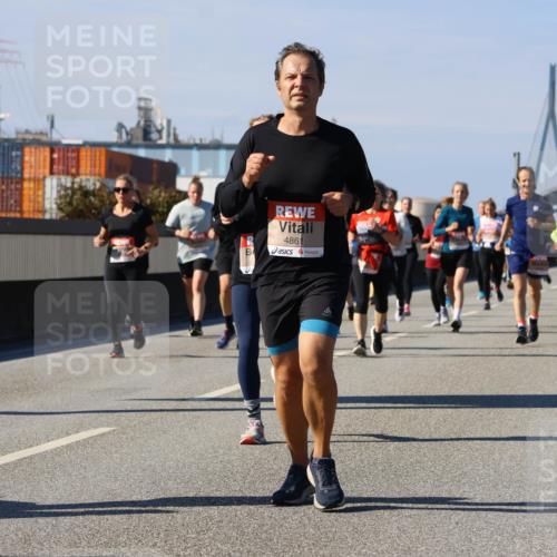 03.10.2025 - Köhlbrandbrückenlauf Strokosch-Dieckow http://msf.ph/oto/9163035 03.10.2025 13:00:20 Position 3 4861 meine-sportfotos.de