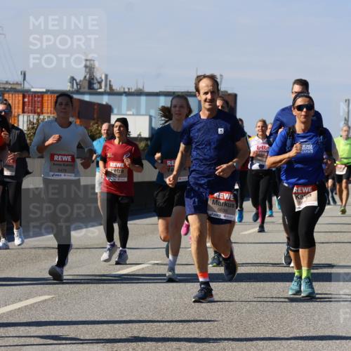 03.10.2025 - Köhlbrandbrückenlauf Strokosch-Dieckow http://msf.ph/oto/9163040 03.10.2025 13:00:26 Position 3 5479, 2025, 5638, 564 meine-sportfotos.de