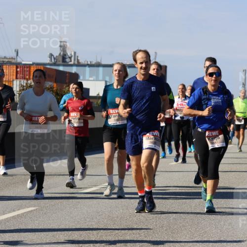 03.10.2025 - Köhlbrandbrückenlauf Strokosch-Dieckow http://msf.ph/oto/9163043 03.10.2025 13:00:26 Position 3 5168, 6431, 5479, 5302, 5467, 2025, 5638, 5642 meine-sportfotos.de