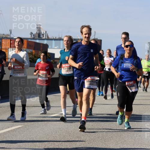 03.10.2025 - Köhlbrandbrückenlauf Strokosch-Dieckow http://msf.ph/oto/9163047 03.10.2025 13:00:26 Position 3 53, 5168, 1, 5467, 5479, 2025, 5638, 642 meine-sportfotos.de