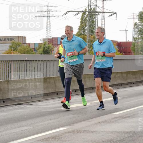 03.10.2025 - Köhlbrandbrückenlauf Michael Burmester http://msf.ph/oto/9163056 03.10.2025 16:08:57 Position 3 8904, 8905 meine-sportfotos.de