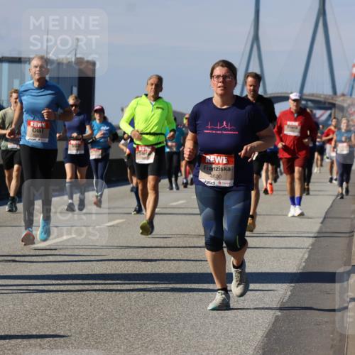 03.10.2025 - Köhlbrandbrückenlauf Strokosch-Dieckow http://msf.ph/oto/9163057 03.10.2025 13:00:31 Position 3 81, 153, 6697, 4600 meine-sportfotos.de