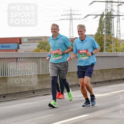 03.10.2025 - Köhlbrandbrückenlauf Michael Burmester http://msf.ph/oto/9163061 03.10.2025 16:08:58 Position 3 8904, 8905 meine-sportfotos.de