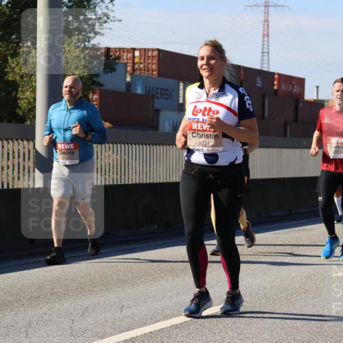 03.10.2025 - Köhlbrandbrückenlauf Strokosch-Dieckow http://msf.ph/oto/9163064 03.10.2025 13:00:34 Position 3 5129, 5031, 6153 meine-sportfotos.de