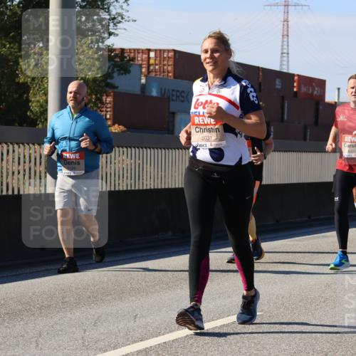 03.10.2025 - Köhlbrandbrückenlauf Strokosch-Dieckow http://msf.ph/oto/9163066 03.10.2025 13:00:34 Position 3 5129, 5031, 6153 meine-sportfotos.de