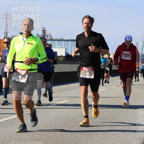 03.10.2025 - Köhlbrandbrückenlauf Strokosch-Dieckow http://msf.ph/oto/9163071 03.10.2025 13:00:37 Position 3 703, 6343, 6340, 5336 meine-sportfotos.de