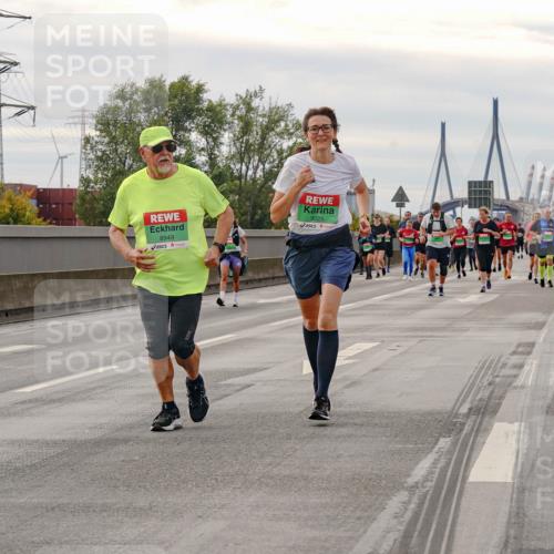 03.10.2025 - Köhlbrandbrückenlauf Michael Burmester http://msf.ph/oto/9163072 03.10.2025 16:08:59 Position 3 8949, 9025 meine-sportfotos.de