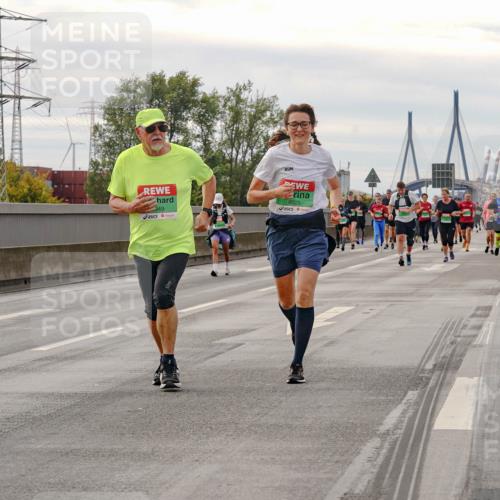 03.10.2025 - Köhlbrandbrückenlauf Michael Burmester http://msf.ph/oto/9163075 03.10.2025 16:09:00 Position 3 949, 9025 meine-sportfotos.de