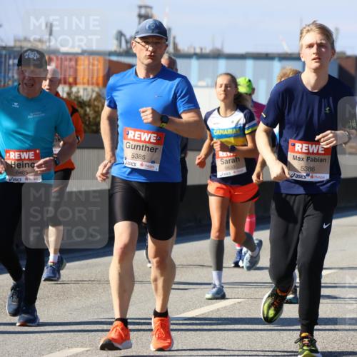 03.10.2025 - Köhlbrandbrückenlauf Strokosch-Dieckow http://msf.ph/oto/9163093 03.10.2025 13:00:44 Position 3 6485, 5385, 6633, 5386 meine-sportfotos.de