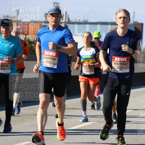03.10.2025 - Köhlbrandbrückenlauf Strokosch-Dieckow http://msf.ph/oto/9163095 03.10.2025 13:00:44 Position 3 5385, 6485, 6633, 5386 meine-sportfotos.de