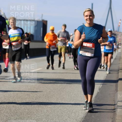 03.10.2025 - Köhlbrandbrückenlauf Strokosch-Dieckow http://msf.ph/oto/9163096 03.10.2025 13:00:45 Position 3 5386, 5009 meine-sportfotos.de