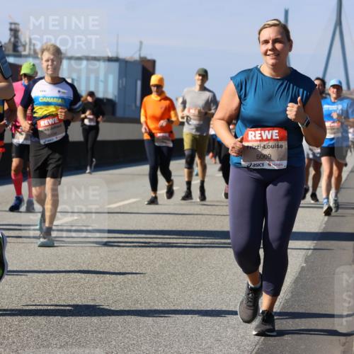 03.10.2025 - Köhlbrandbrückenlauf Strokosch-Dieckow http://msf.ph/oto/9163104 03.10.2025 13:00:46 Position 3 5386, 6634, 5009 meine-sportfotos.de