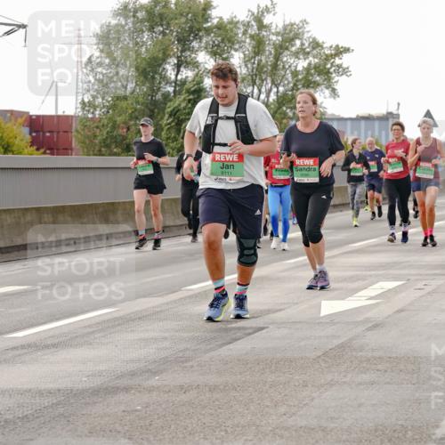 03.10.2025 - Köhlbrandbrückenlauf Michael Burmester http://msf.ph/oto/9163115 03.10.2025 16:09:09 Position 3 8111, 9390 meine-sportfotos.de