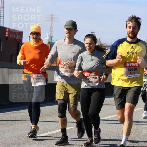 03.10.2025 - Köhlbrandbrückenlauf Strokosch-Dieckow http://msf.ph/oto/9163118 03.10.2025 13:00:51 Position 3 4828, 2004, 5867, 5868, 4548, 4144 meine-sportfotos.de