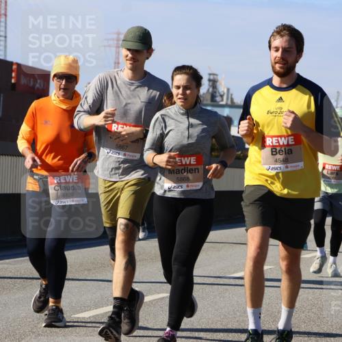 03.10.2025 - Köhlbrandbrückenlauf Strokosch-Dieckow http://msf.ph/oto/9163124 03.10.2025 13:00:51 Position 3 4828, 20, 5867, 5868, 4548 meine-sportfotos.de