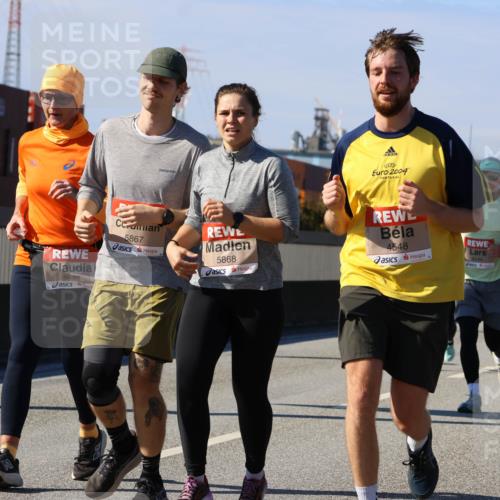 03.10.2025 - Köhlbrandbrückenlauf Strokosch-Dieckow http://msf.ph/oto/9163129 03.10.2025 13:00:51 Position 3 2004, 4828, 5867, 5868, 4548, 4144, 61 meine-sportfotos.de