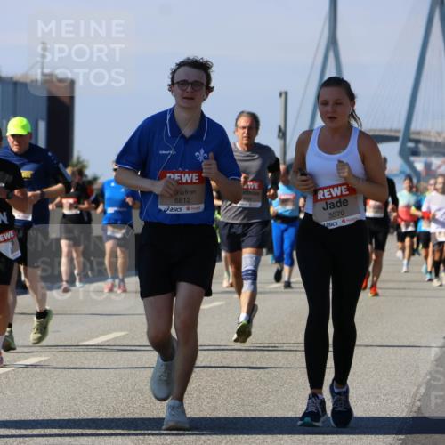 03.10.2025 - Köhlbrandbrückenlauf Strokosch-Dieckow http://msf.ph/oto/9163134 03.10.2025 13:00:56 Position 3 6812, 5570 meine-sportfotos.de