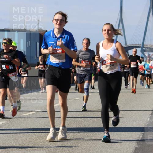 03.10.2025 - Köhlbrandbrückenlauf Strokosch-Dieckow http://msf.ph/oto/9163138 03.10.2025 13:00:57 Position 3 6812, 5570 meine-sportfotos.de