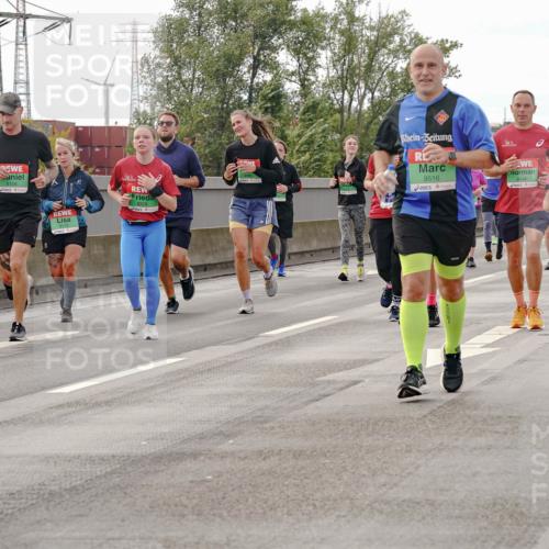 03.10.2025 - Köhlbrandbrückenlauf Michael Burmester http://msf.ph/oto/9163145 03.10.2025 16:09:13 Position 3 8156, 7970, 8378, 9516, 8446, 9518 meine-sportfotos.de