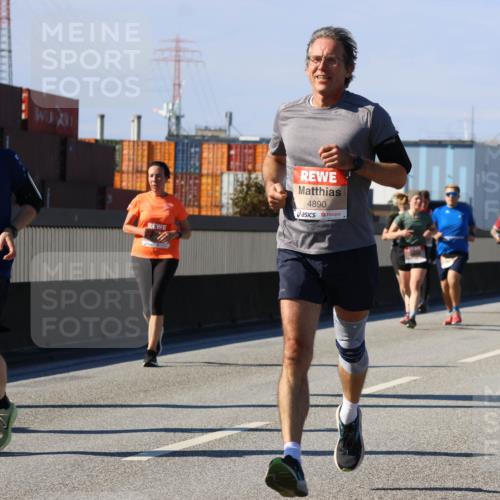 03.10.2025 - Köhlbrandbrückenlauf Strokosch-Dieckow http://msf.ph/oto/9163151 03.10.2025 13:01:02 Position 3 6506, 4978, 4890 meine-sportfotos.de