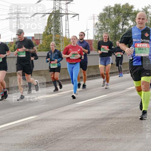 03.10.2025 - Köhlbrandbrückenlauf Michael Burmester http://msf.ph/oto/9163152 03.10.2025 16:09:14 Position 3 8156, 7970, 9516, 951 meine-sportfotos.de