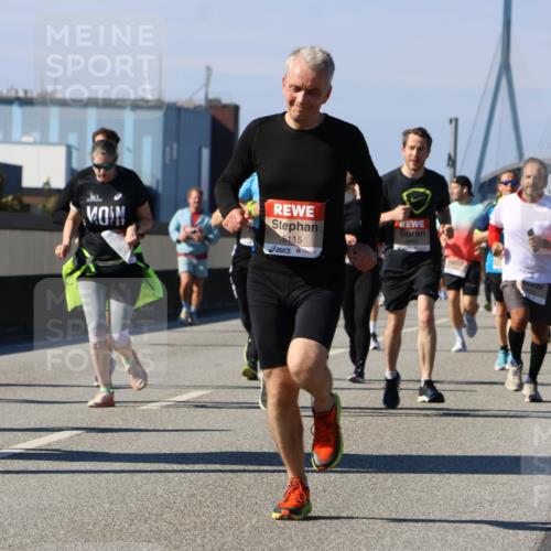 03.10.2025 - Köhlbrandbrückenlauf Strokosch-Dieckow http://msf.ph/oto/9163164 03.10.2025 13:01:07 Position 3 4690, 5115 meine-sportfotos.de
