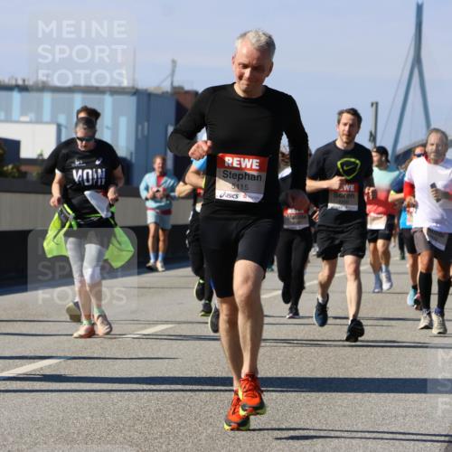 03.10.2025 - Köhlbrandbrückenlauf Strokosch-Dieckow http://msf.ph/oto/9163165 03.10.2025 13:01:08 Position 3 4690, 5115 meine-sportfotos.de