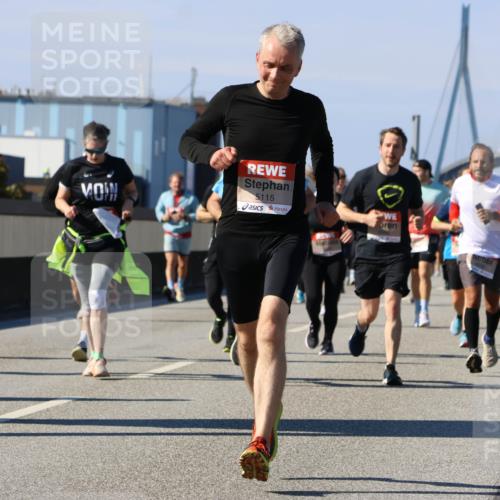 03.10.2025 - Köhlbrandbrückenlauf Strokosch-Dieckow http://msf.ph/oto/9163168 03.10.2025 13:01:08 Position 3 4690, 5115 meine-sportfotos.de