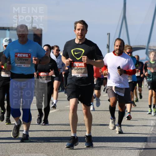 03.10.2025 - Köhlbrandbrückenlauf Strokosch-Dieckow http://msf.ph/oto/9163170 03.10.2025 13:01:10 Position 3 03, 10, 2013, 4645, 6225, 6339, 4988, 6556 meine-sportfotos.de